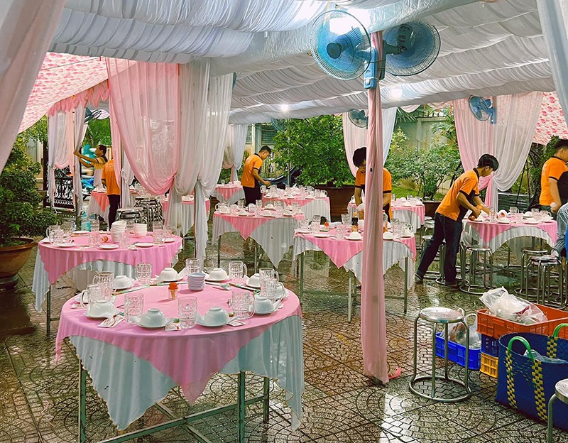 Huỳnh Ninh - dịch vụ nhà hàng lưu động tại Vĩnh long