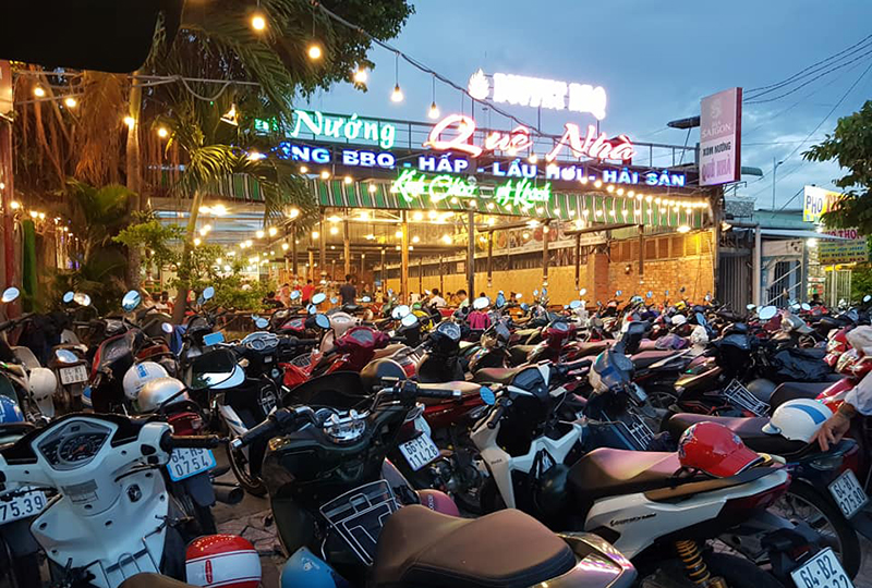 Xóm Nướng Quê Nhà Phường 3 - nhà hàng buffet tại Vĩnh Long