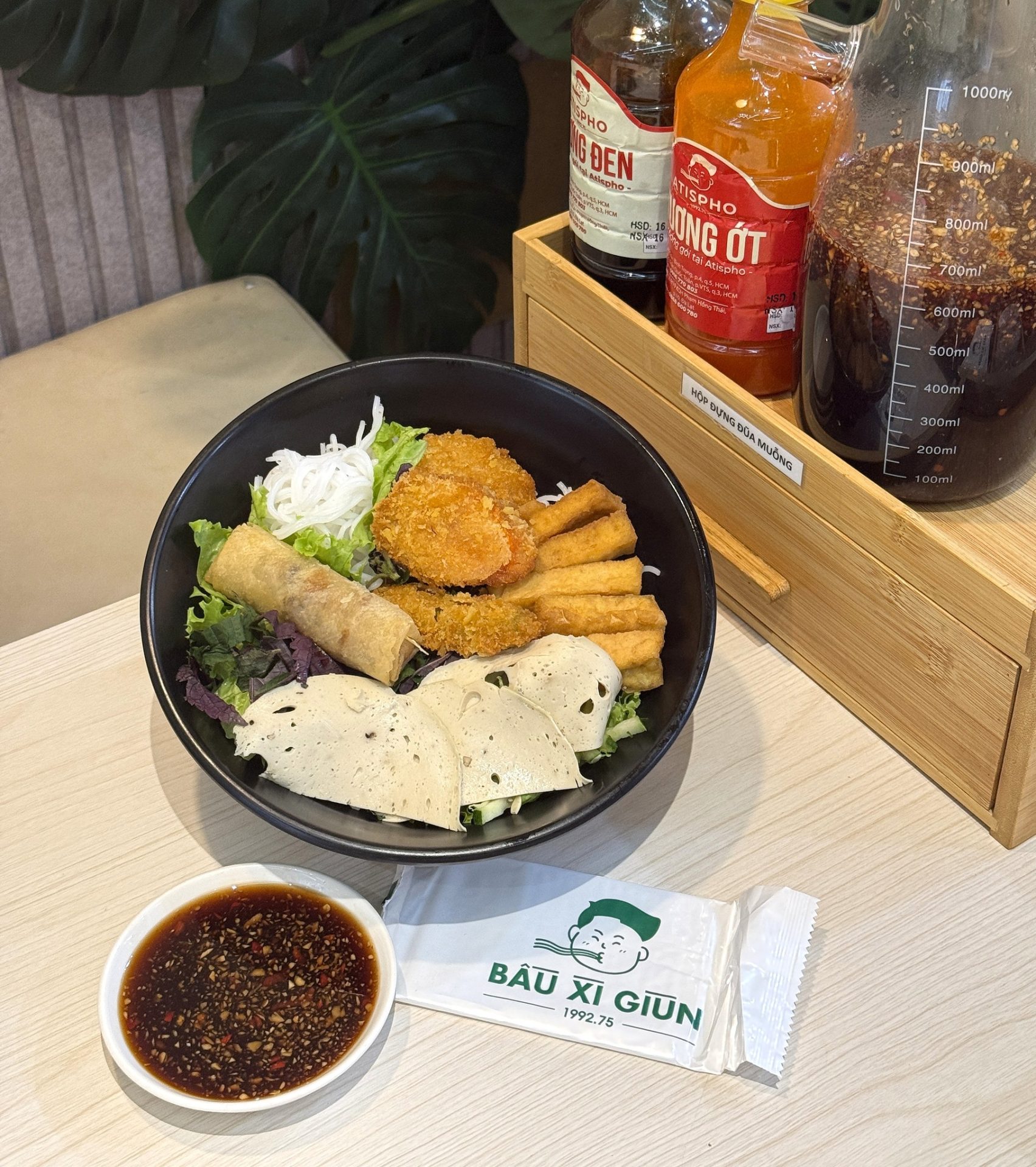 Ăn gì ở Đường Trần Bình Trọng