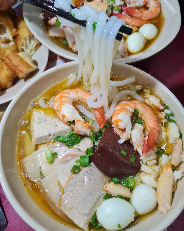 Quán ăn ngon Đường Tô Hiến Thành