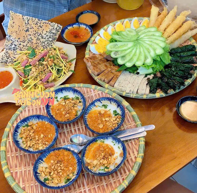 Ăn gì ở Đường Hòa Hảo Quận 10