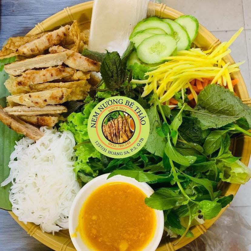 Ăn gì ở Đường Hoàng Sa