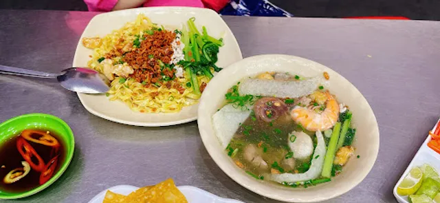 Cường Ký Mì Gia - sủi cảo Hà Tôn Quyền
