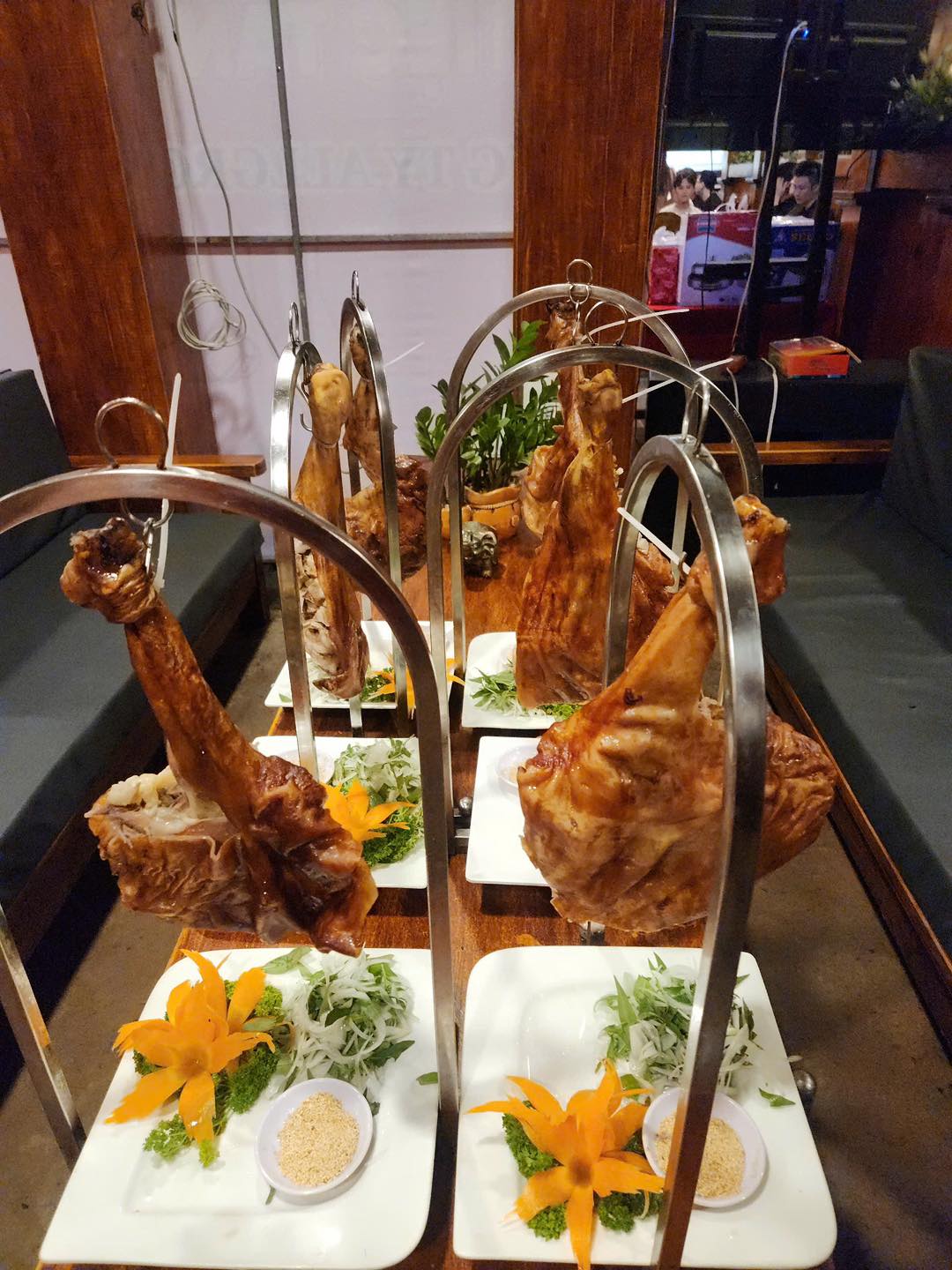 Ăn gì ở Đường Hoàng Sa