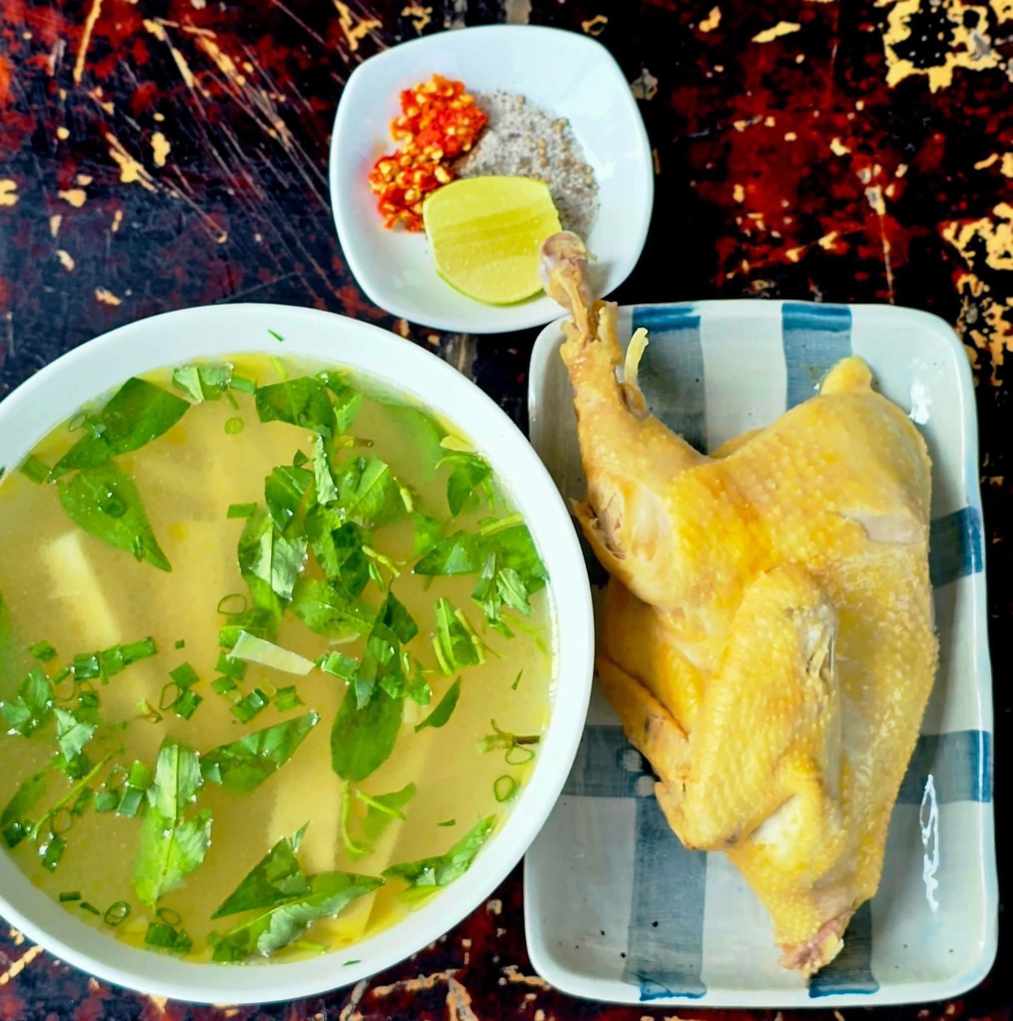 Ăn gì ở Đường Hoàng Sa