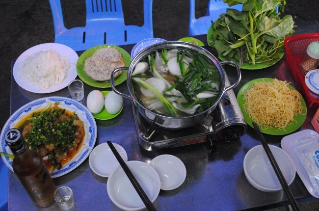 Chợ hoa Hồ Thị Kỷ