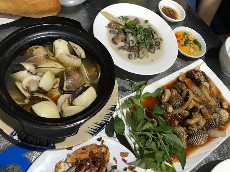 Quán ăn Đường Phan Văn Hân