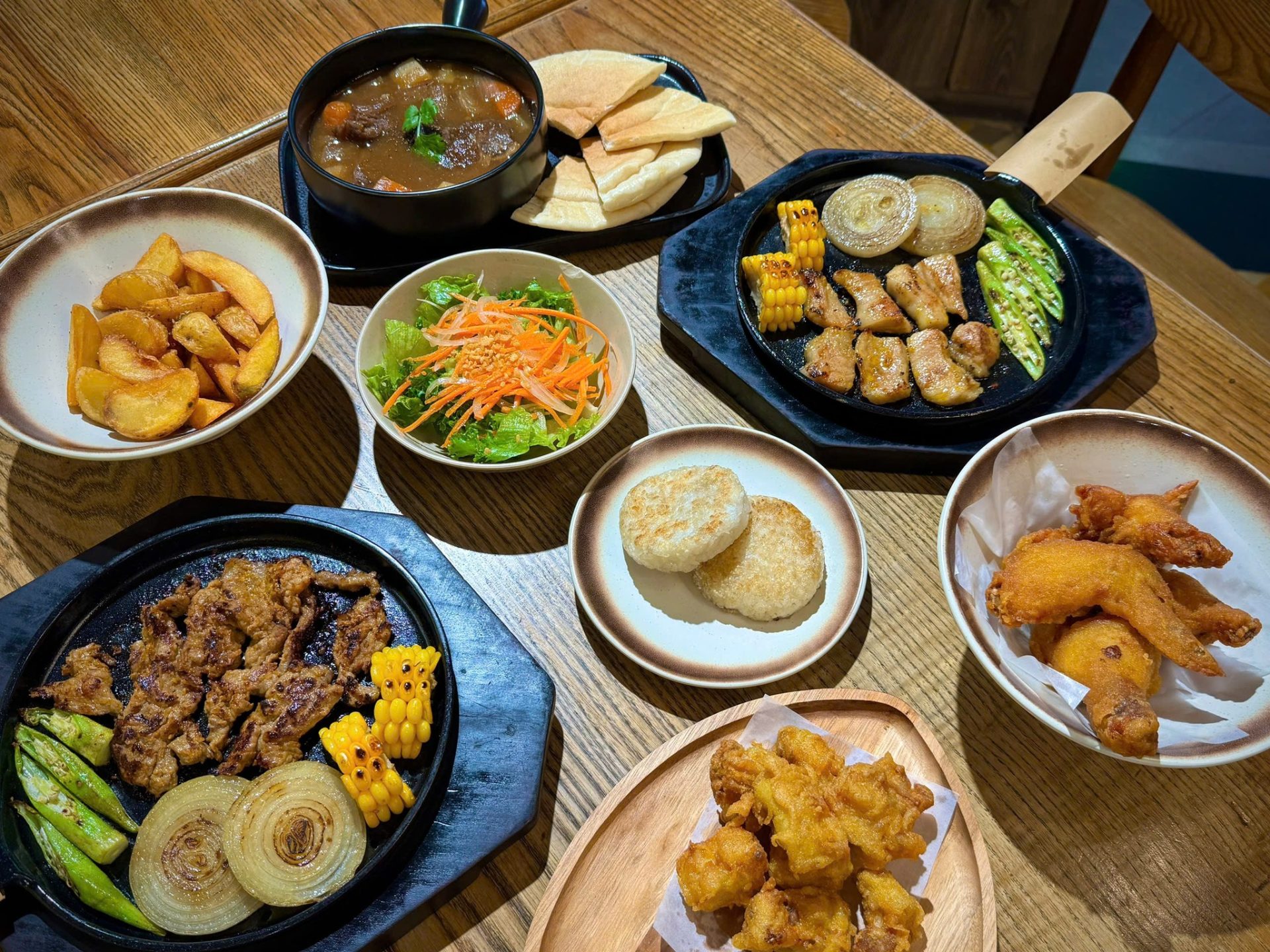 Quán ăn đường Quang Trung